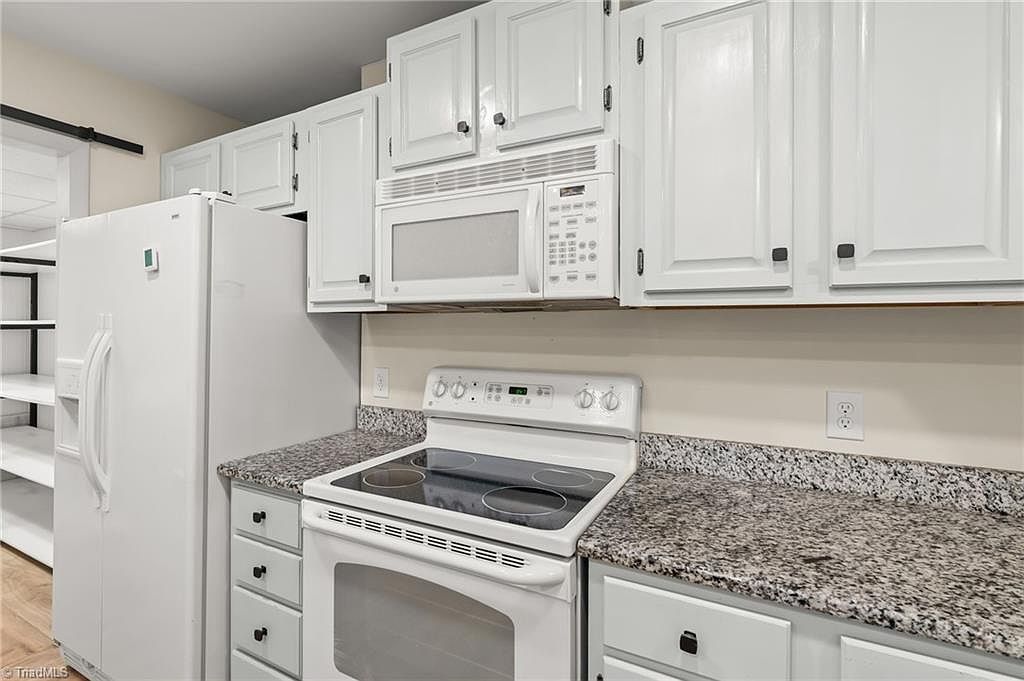 4080 E Huntingreen Ln UNIT D Winston Salem, NC 27106  | New build