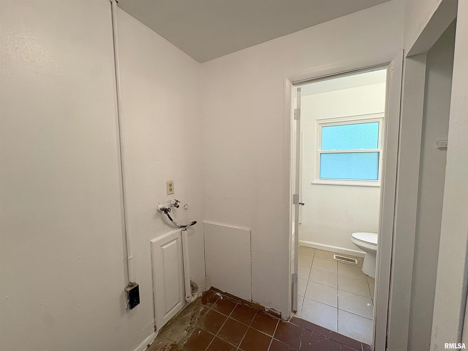 4023 W Brighton Ave Peoria, IL 61615 | Single Family