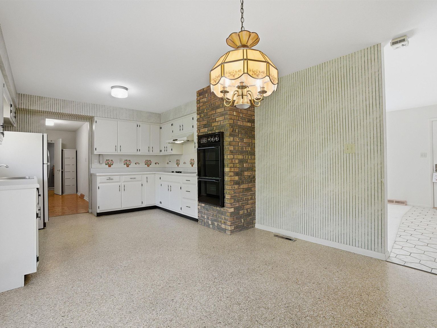 5805 W Sioux Trl Peoria, IL 61607  | Single Family