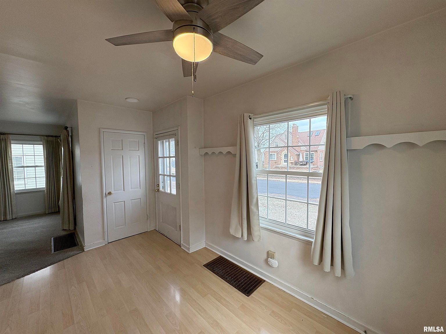 1324 W Circle Rd Peoria, IL 61604  | Single Family