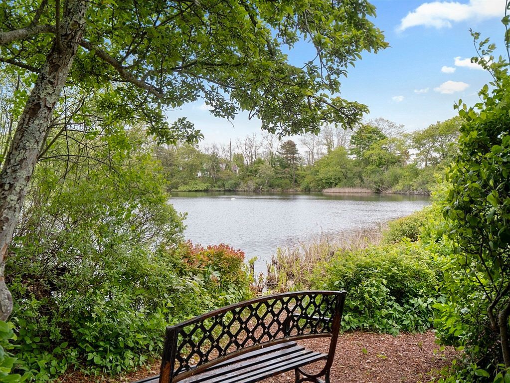 24 Bettys Pond Rd #K Barnstable, MA 02630  | Condominium