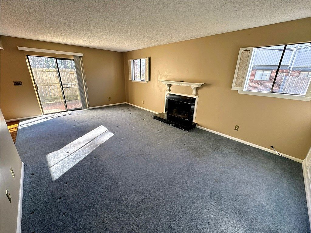 17 Briargate Pl Greenville, SC 29615  | Condominium