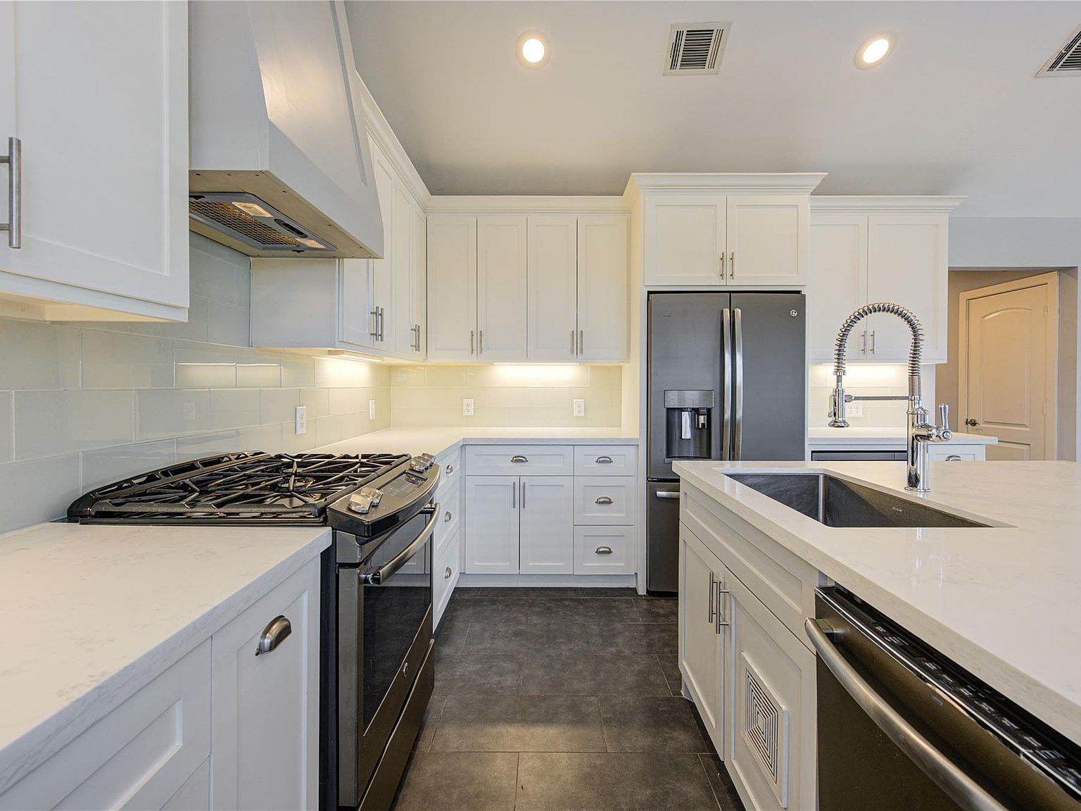 2401 Eagle St Houston, TX 77004  | Single Family