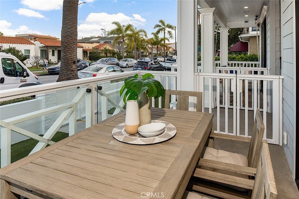 153 Granada Ave Long Beach, CA 90803 | Single Family