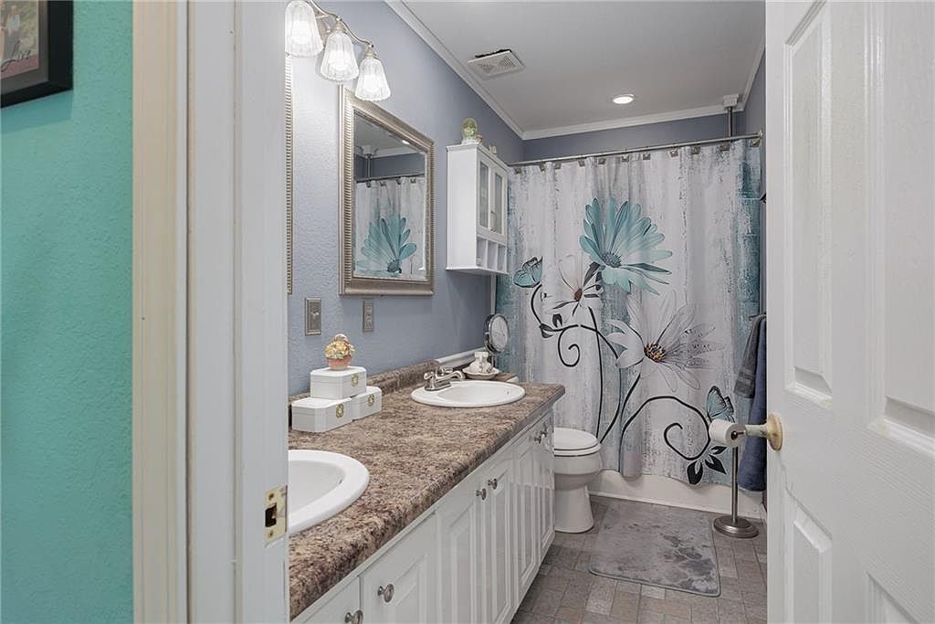 102 W Swenson Dr Savannah, MO 64485 | Single Family