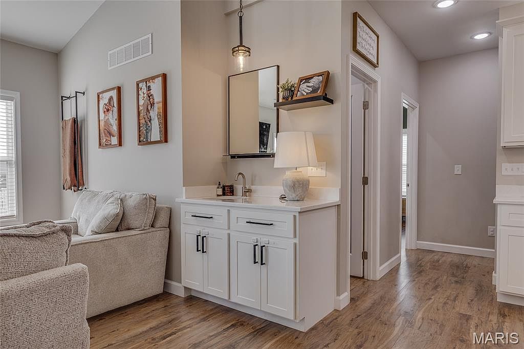 718 Deerfield Ln Farmington, MO 63640  | Single Family