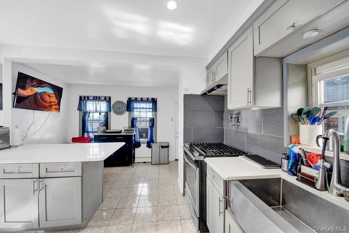 4153 Gunther Ave Bronx, NY 10466  | Single Family