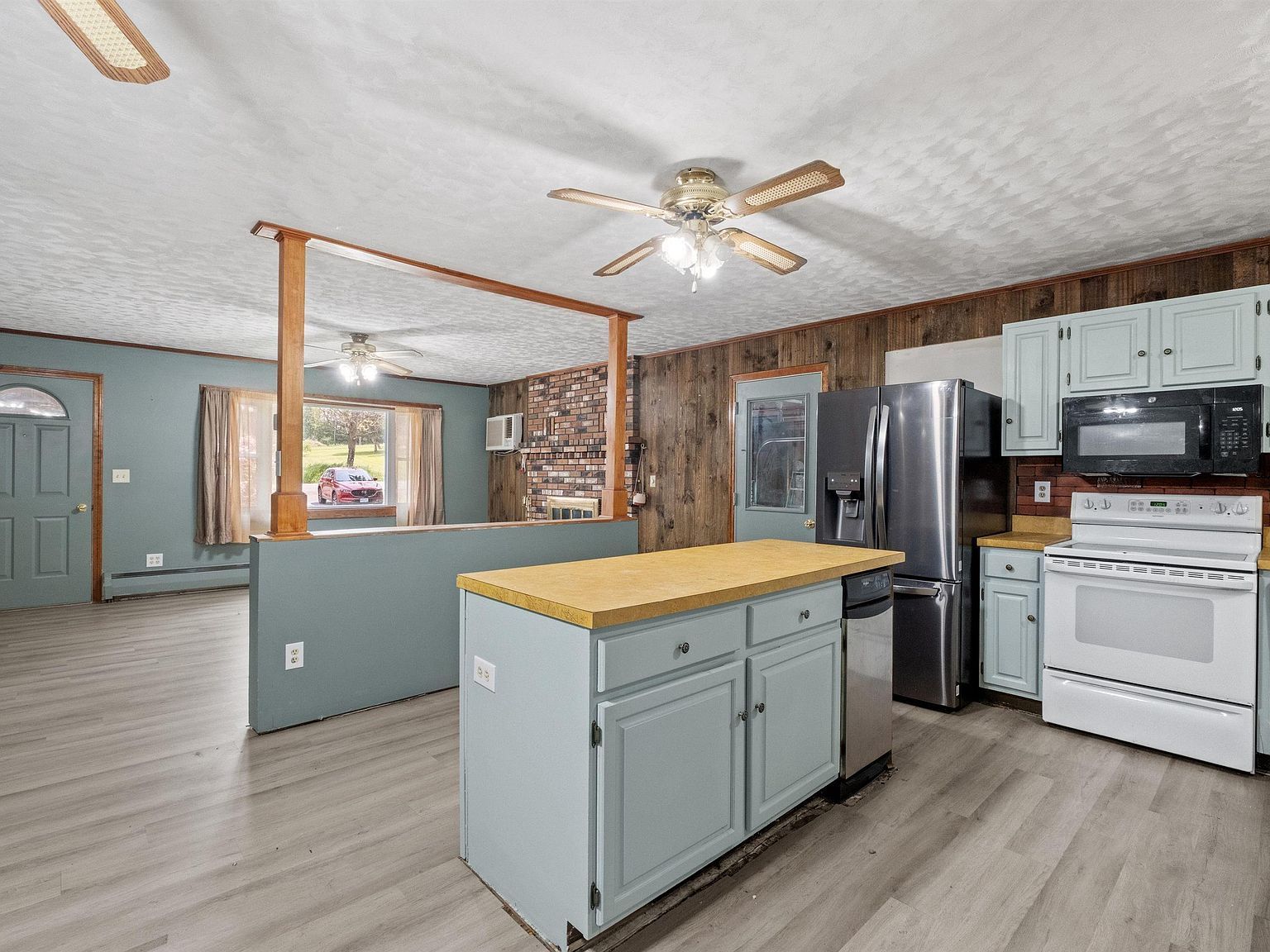 148 Brushwood Rd North Haverhill, NH 03774  | Single Family