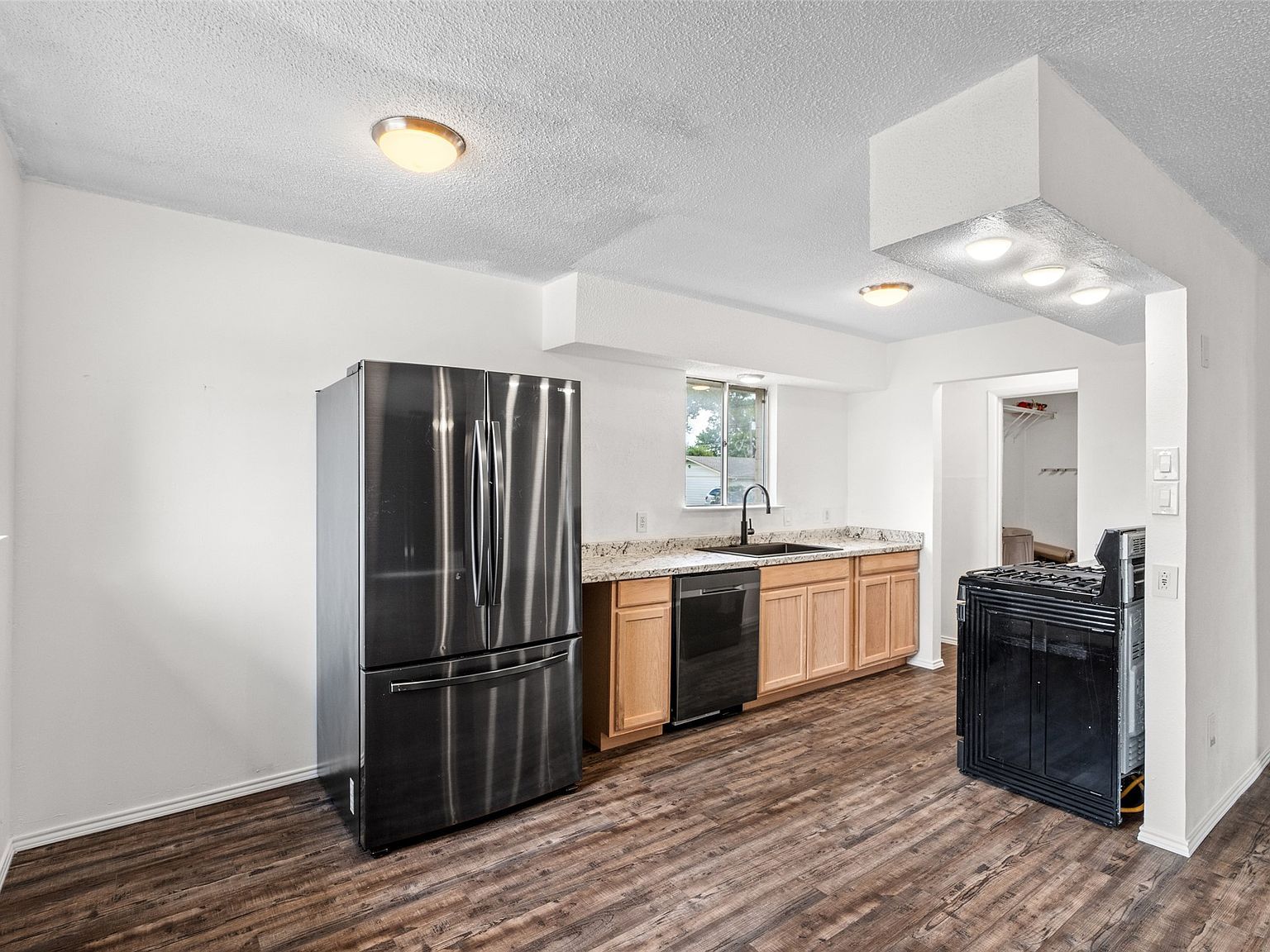 629 Bur Oak Dr Irving, TX 75060  | Single Family