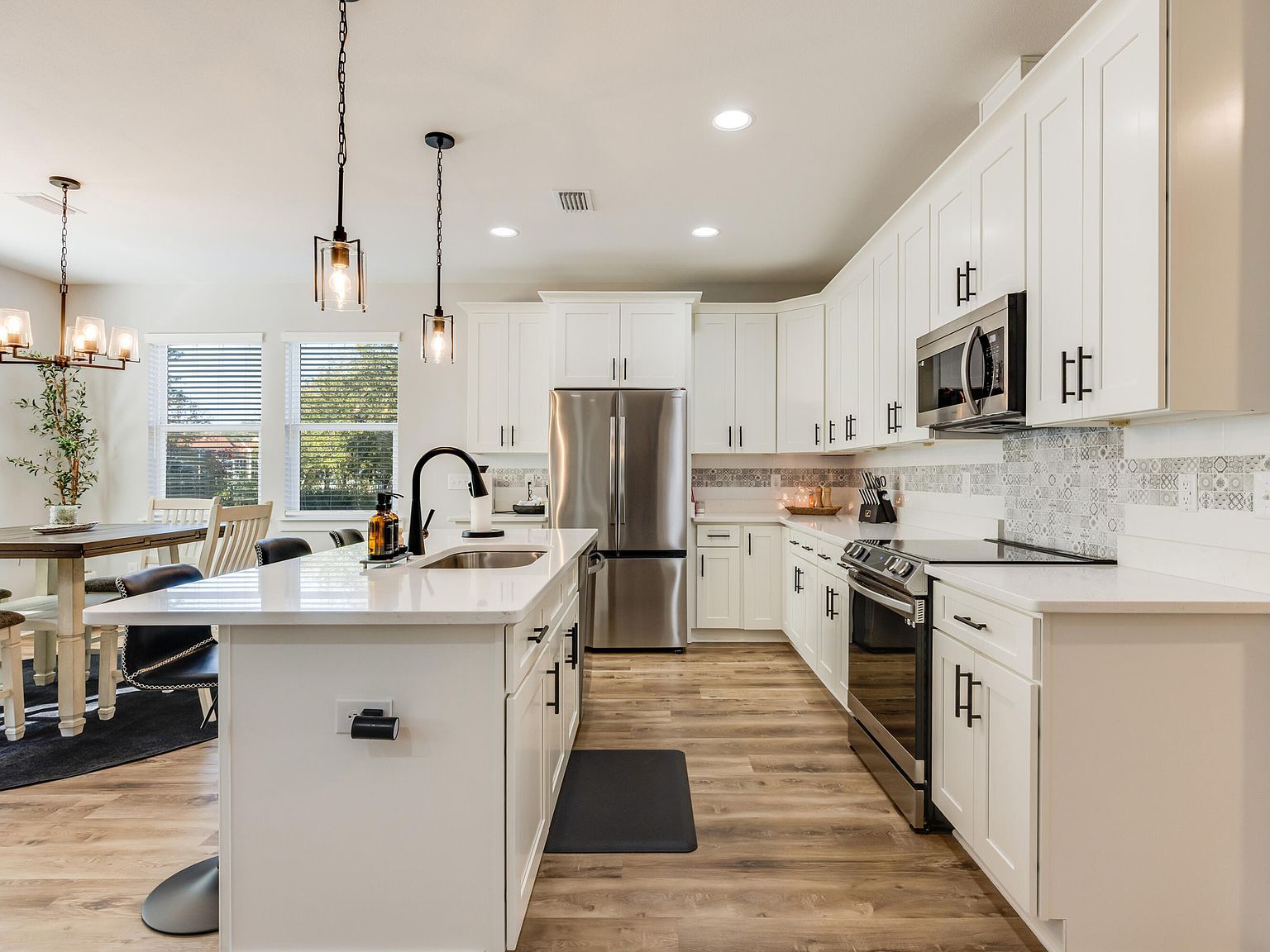 4198 Mainsail Dr Niceville, FL 32578  | Single Family