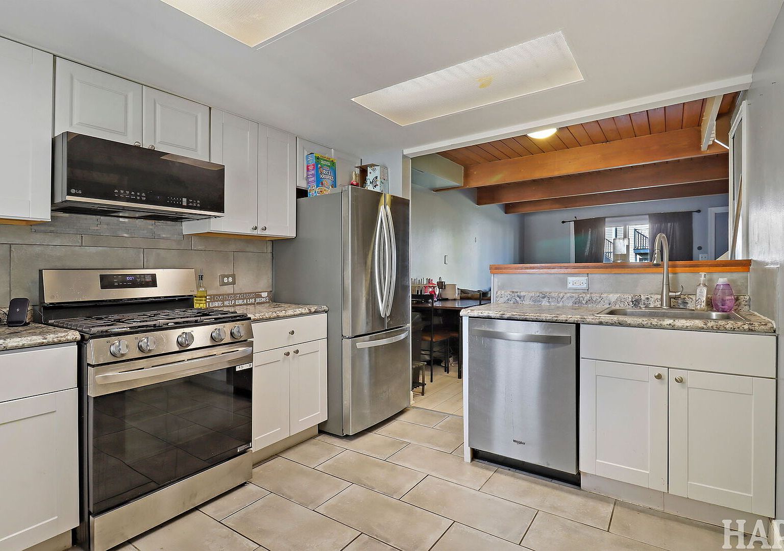 435 Meadow Green Ln Round Lake Beach, IL 60073 | New build