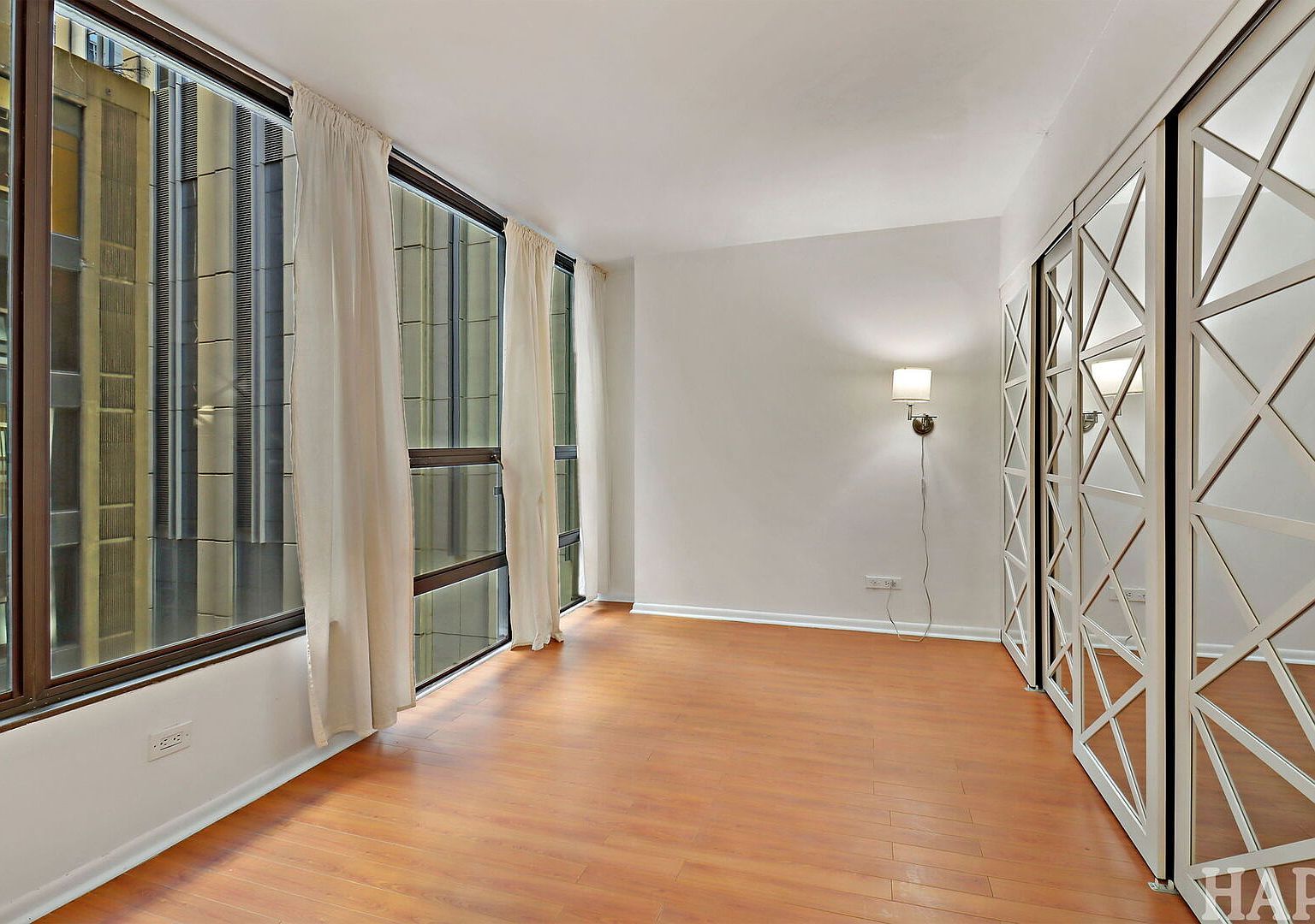 230 E Ontario St APT 905 Chicago, IL 60611  | Condominium