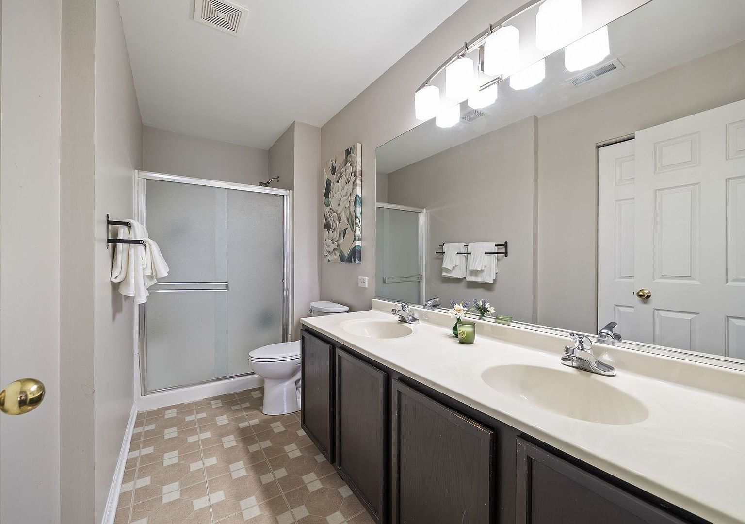 1281 N Red Oak Cir UNIT 3 Round Lake Beach, IL 60073 | Condominium