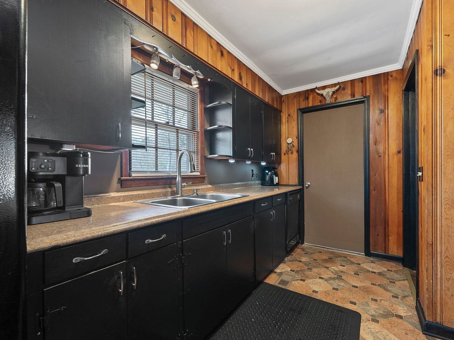 805 S West St Greensboro, GA 30642  | Single Family