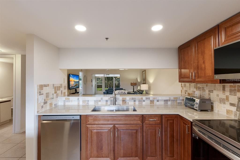 7201 29th Avenue Dr W APT 102 Bradenton, FL 34209  | Condominium