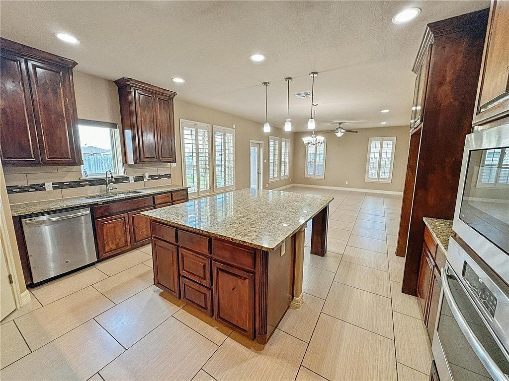 1832 Bay Landing Dr Portland, TX 78374  | Single Family