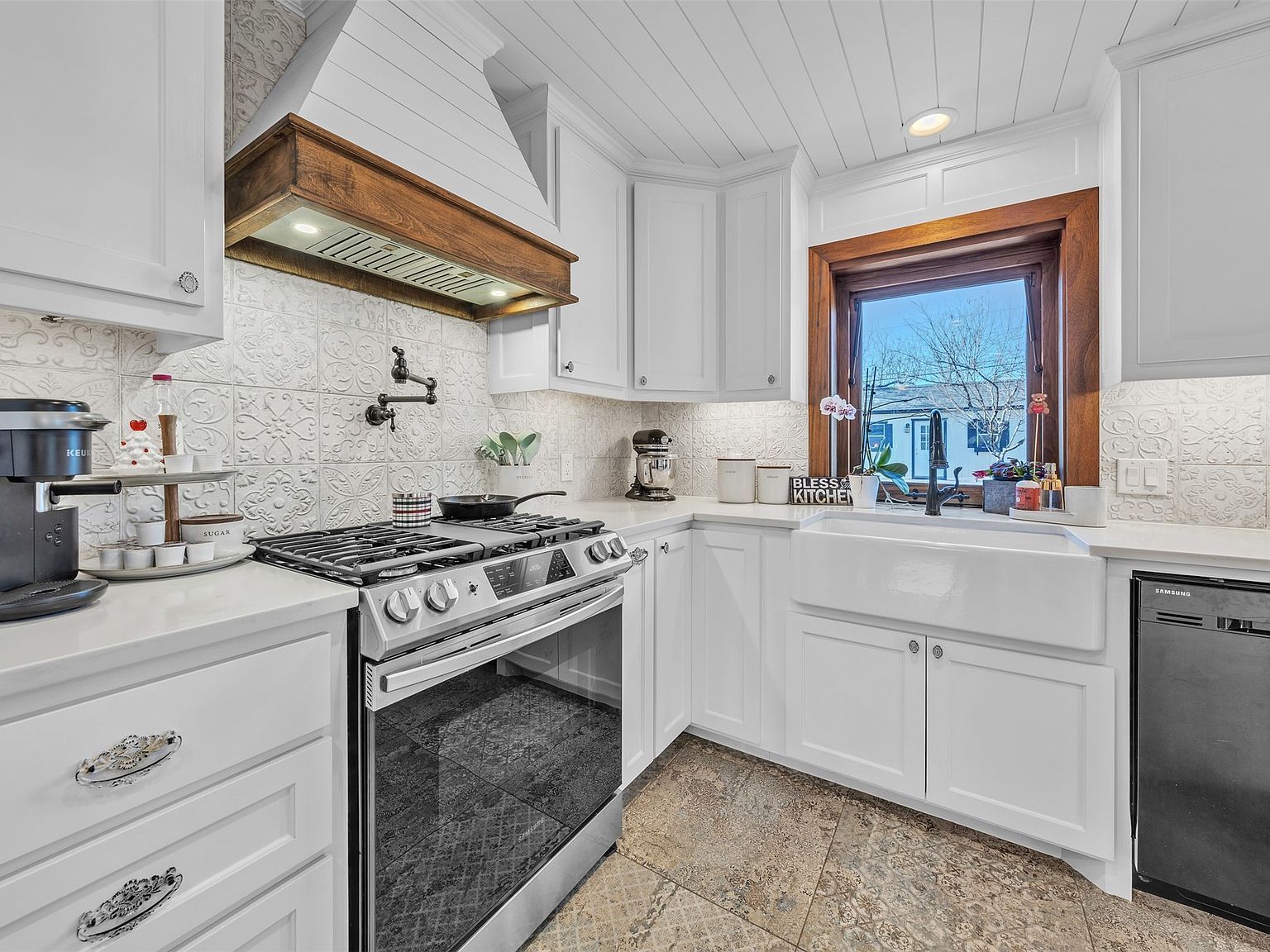 209 McCurdy St Crowley, TX 76036  | Single Family