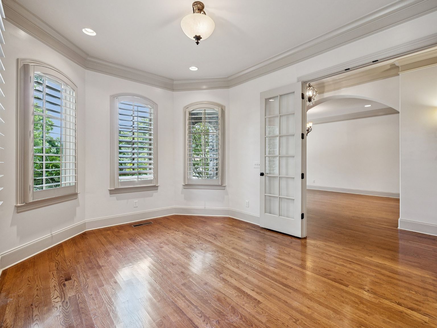 2021B Overhill Dr Nashville, TN 37215  | Single Family