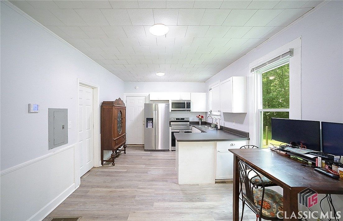 430 Sherwood Cir Danielsville, GA 30633  | Single Family