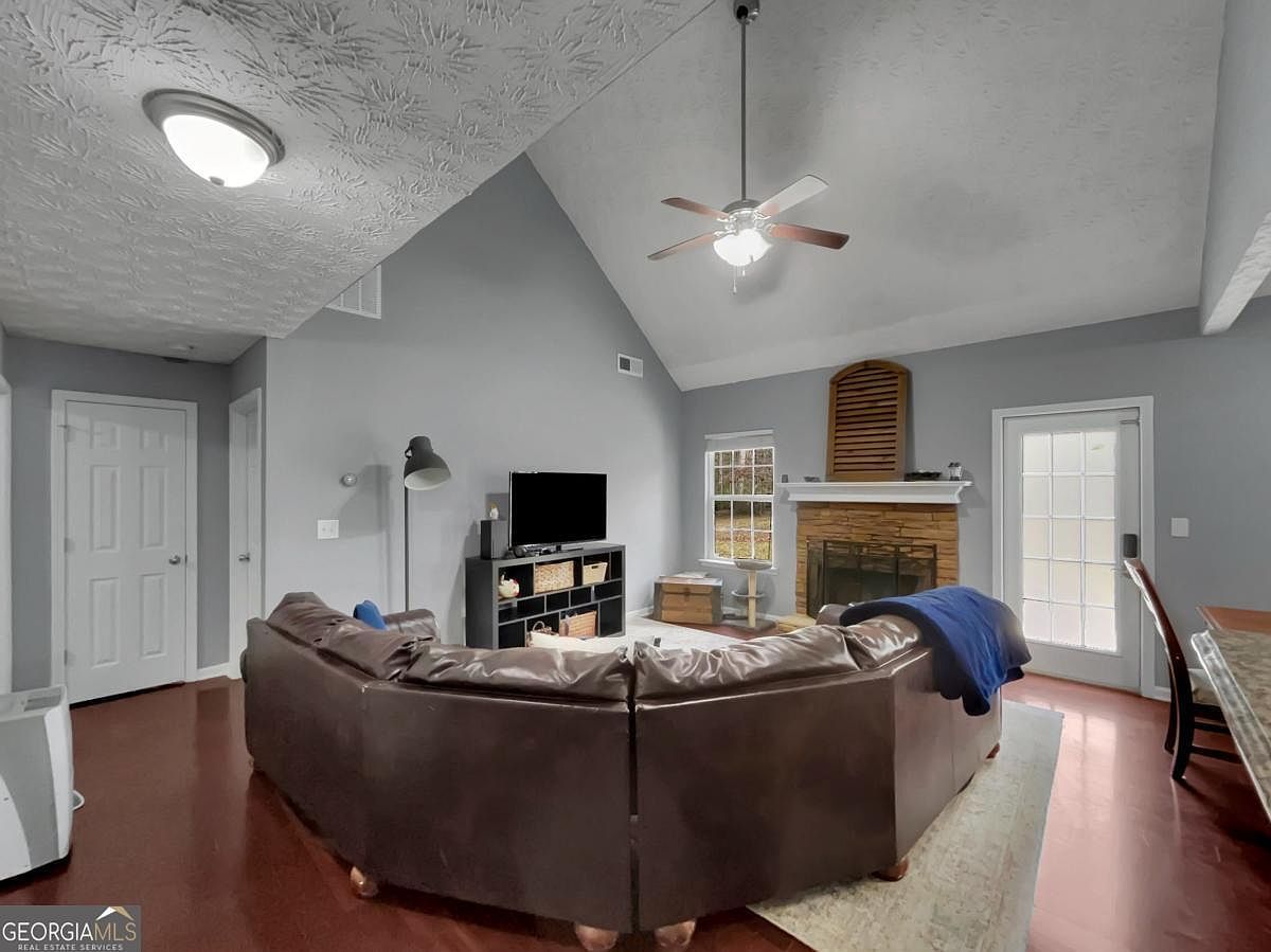 560 Windsong Lake Dr Commerce, GA 30529  | Single Family