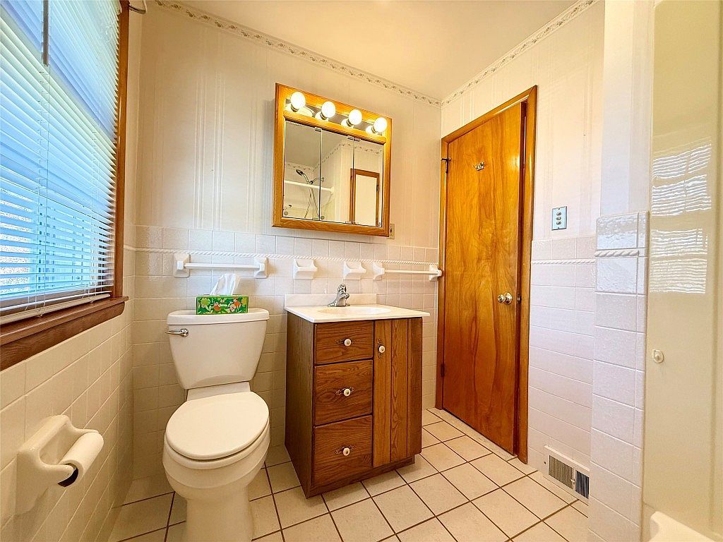 27 Glann Rd Apalachin, NY 13732 | Single Family