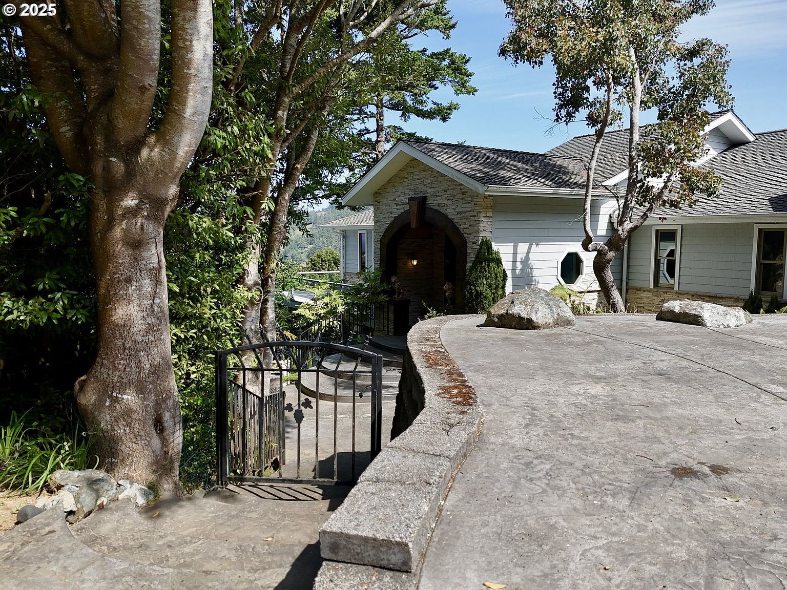 94414 Tom Cat Hill Rd Gold Beach, OR 97444  | Single Family