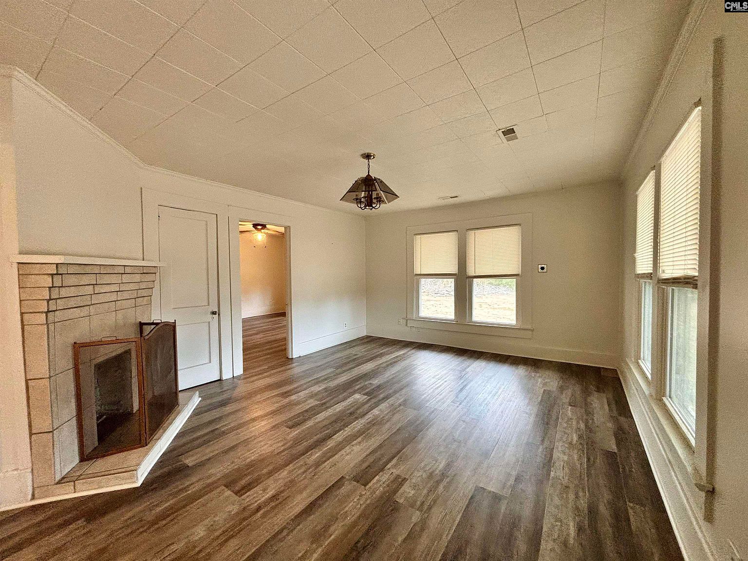 141 S Peachtree St Batesburg, SC 29006  | Single Family