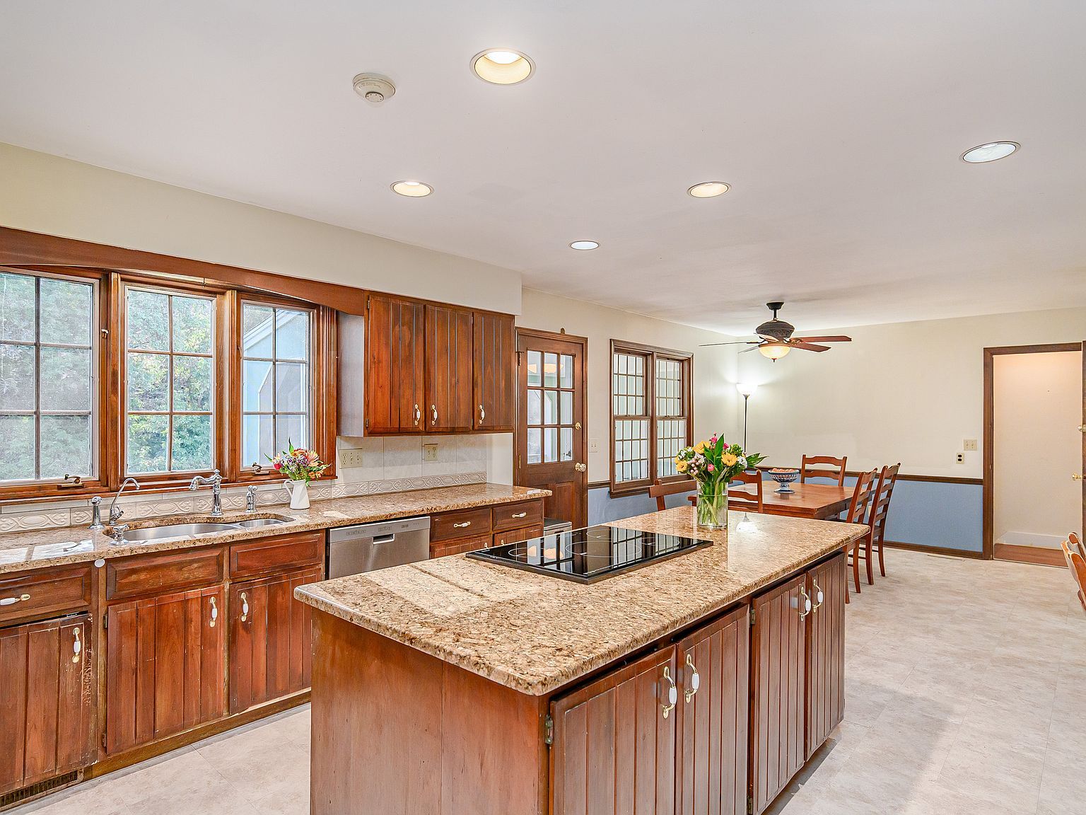 14 Concord Ridge Rd Newtown, CT 06470  | Single Family