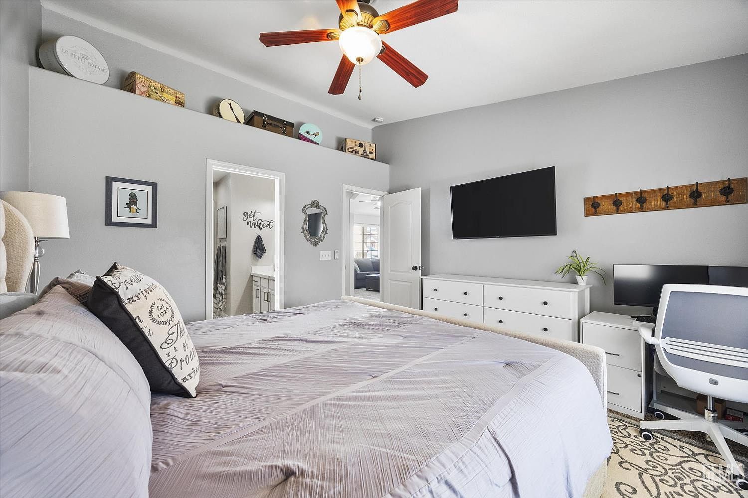 3305 Kimmie Rachelle Ct Bakersfield, CA 93313  | Single Family