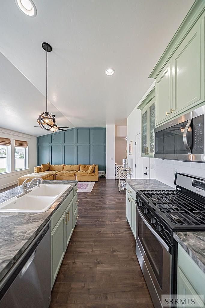 3487 N Jade St Ammon, ID 83401 | Single Family