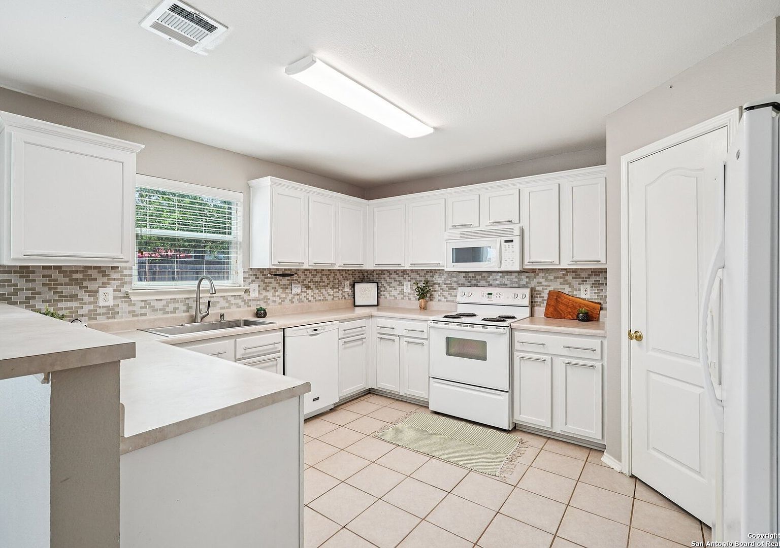 614 Granite Clf San Antonio, TX 78251  | Single Family