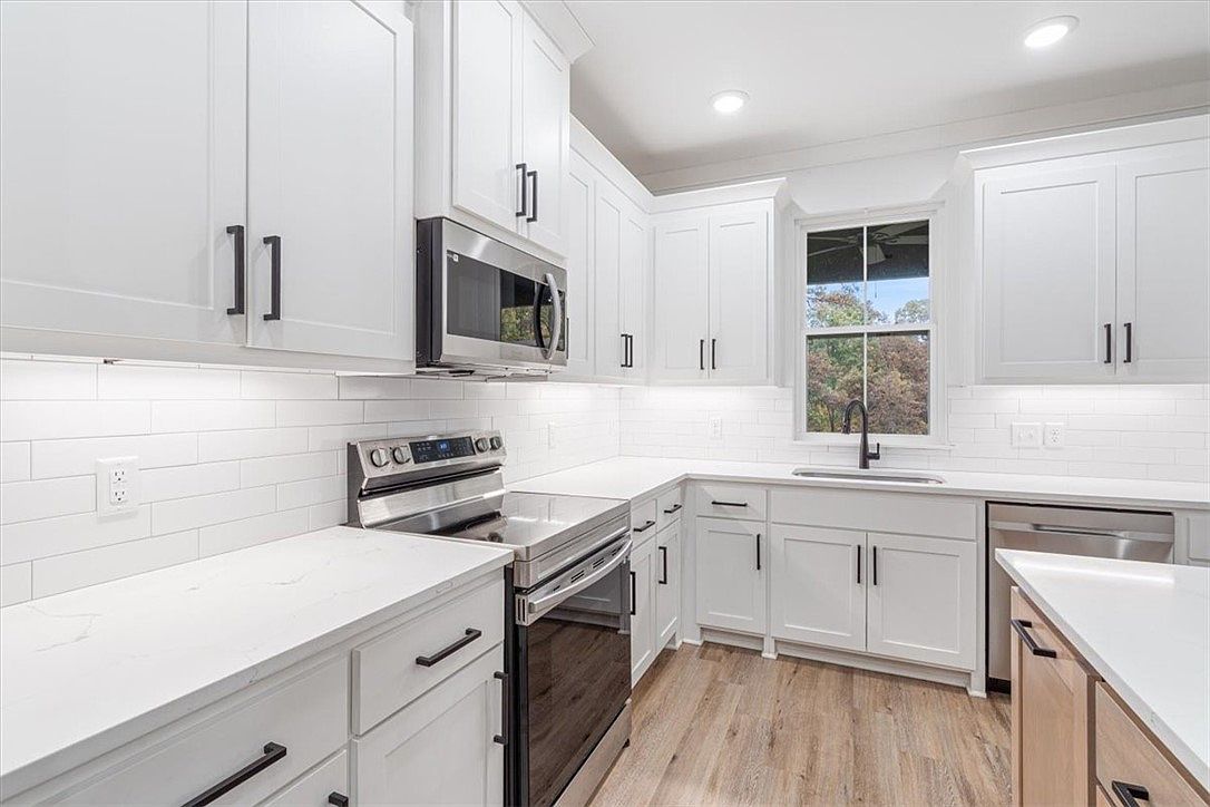 32 Westbury Dr Bella Vista, AR 72714  | Single Family