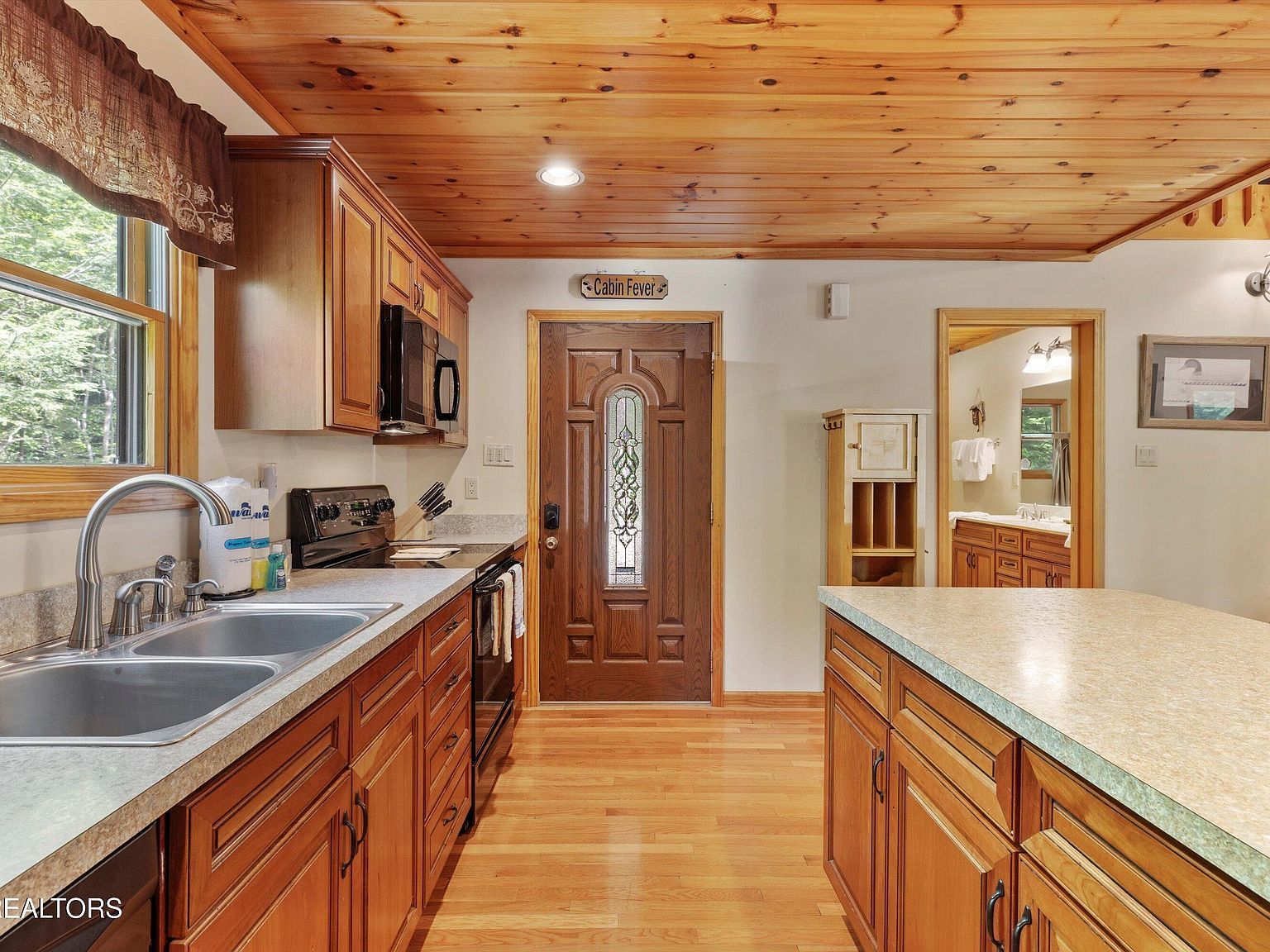 319 Rainbow Cir Townsend, TN 37882 | Single Family