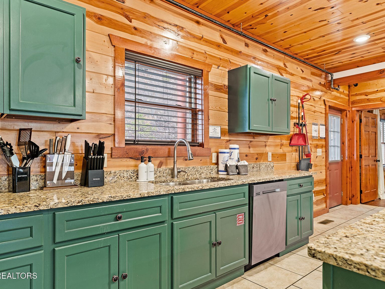 2324 Boulder Way Sevierville, TN 37862  | Single Family