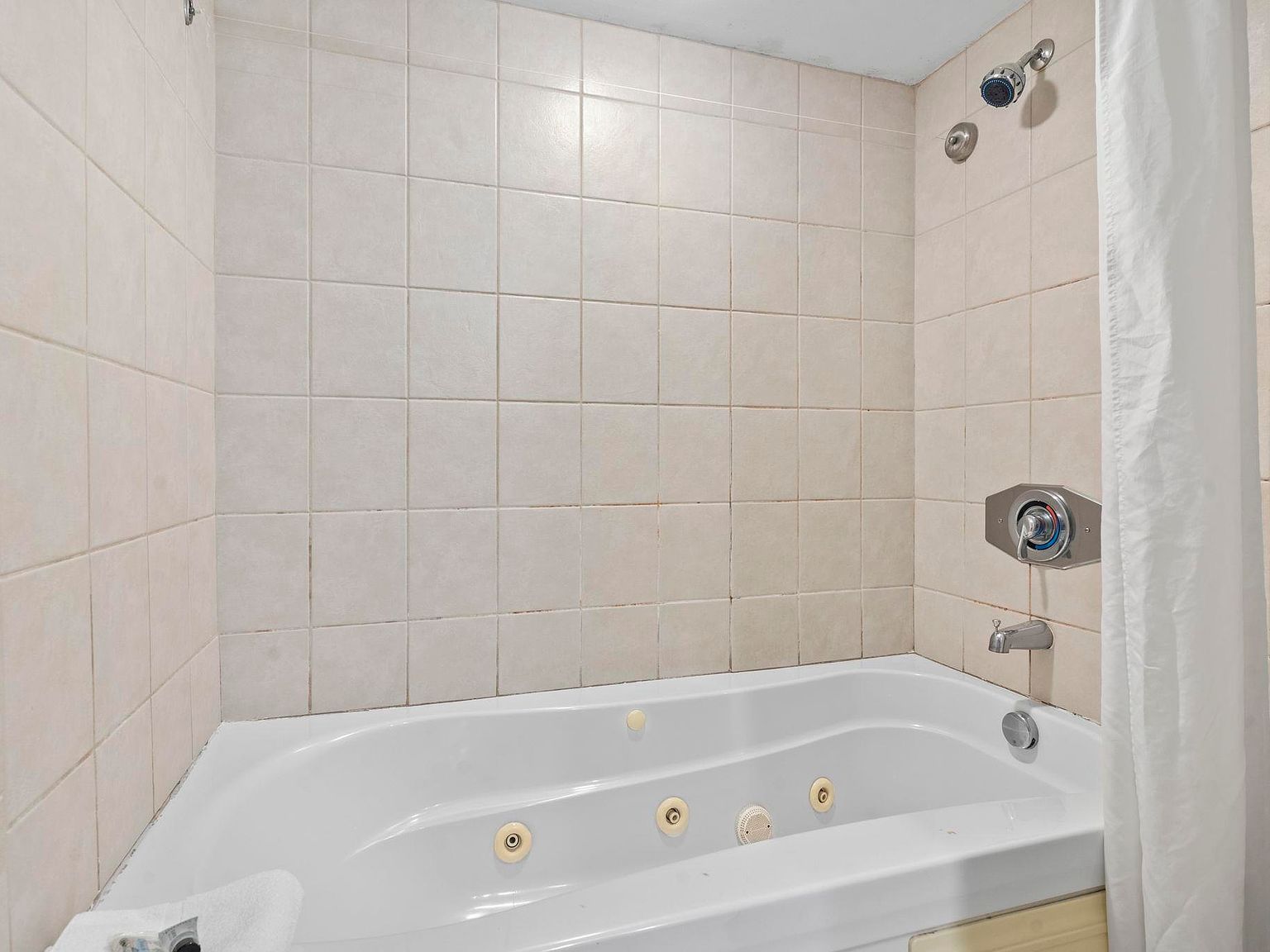 107 S Ocean Blvd #503 Myrtle Beach, SC 29577 | Condominium