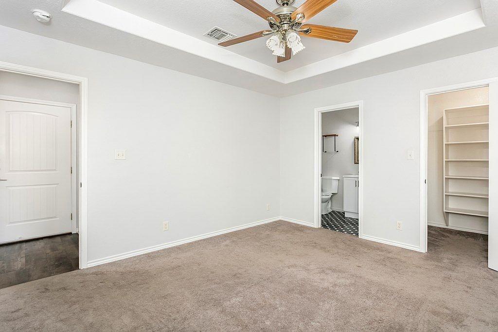 211 Green Oaks Loop Fredericksburg, TX 78624  | Single Family