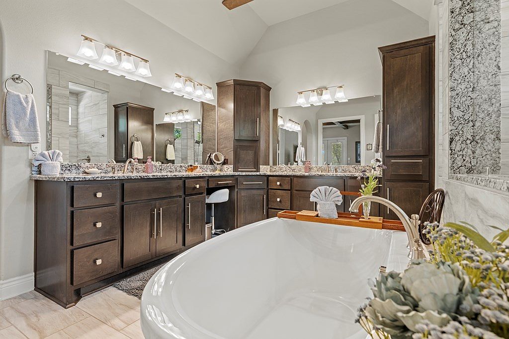 201 Mystic Oaks Trl Fredericksburg, TX 78624  | Single Family