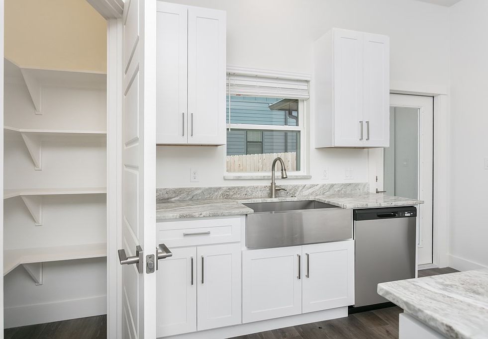 713 Wedgewood Ln Fredericksburg, TX 78624  | Single Family