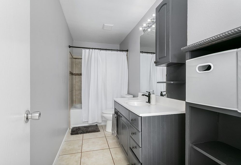 90 Quail Run Harper, TX 78631  | Single Family