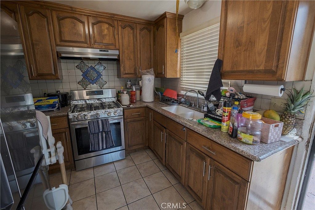 11126 Van Buren Ave Los Angeles, CA 90044  | Single Family