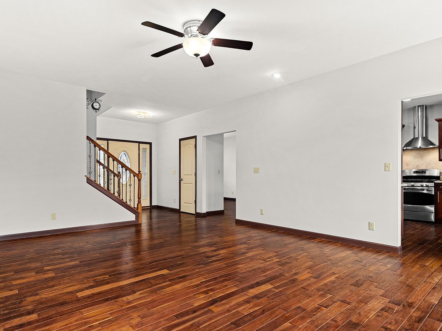 2714 W Stonehenge Ct Peoria, IL 61615  | Single Family