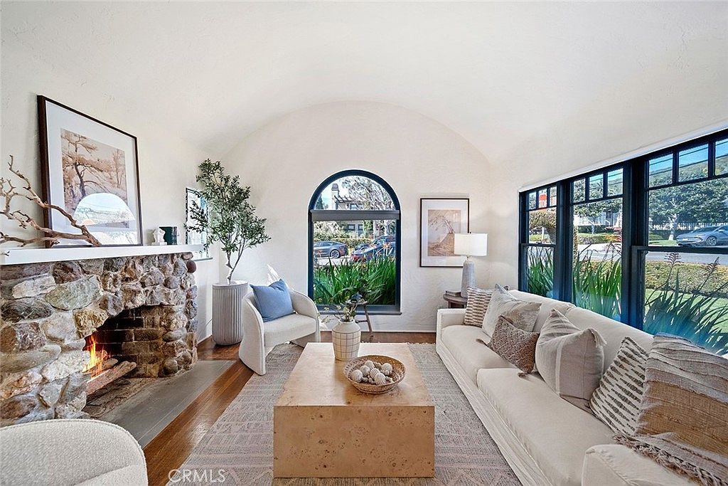 397 Poplar St Laguna Beach, CA 92651  | Single Family