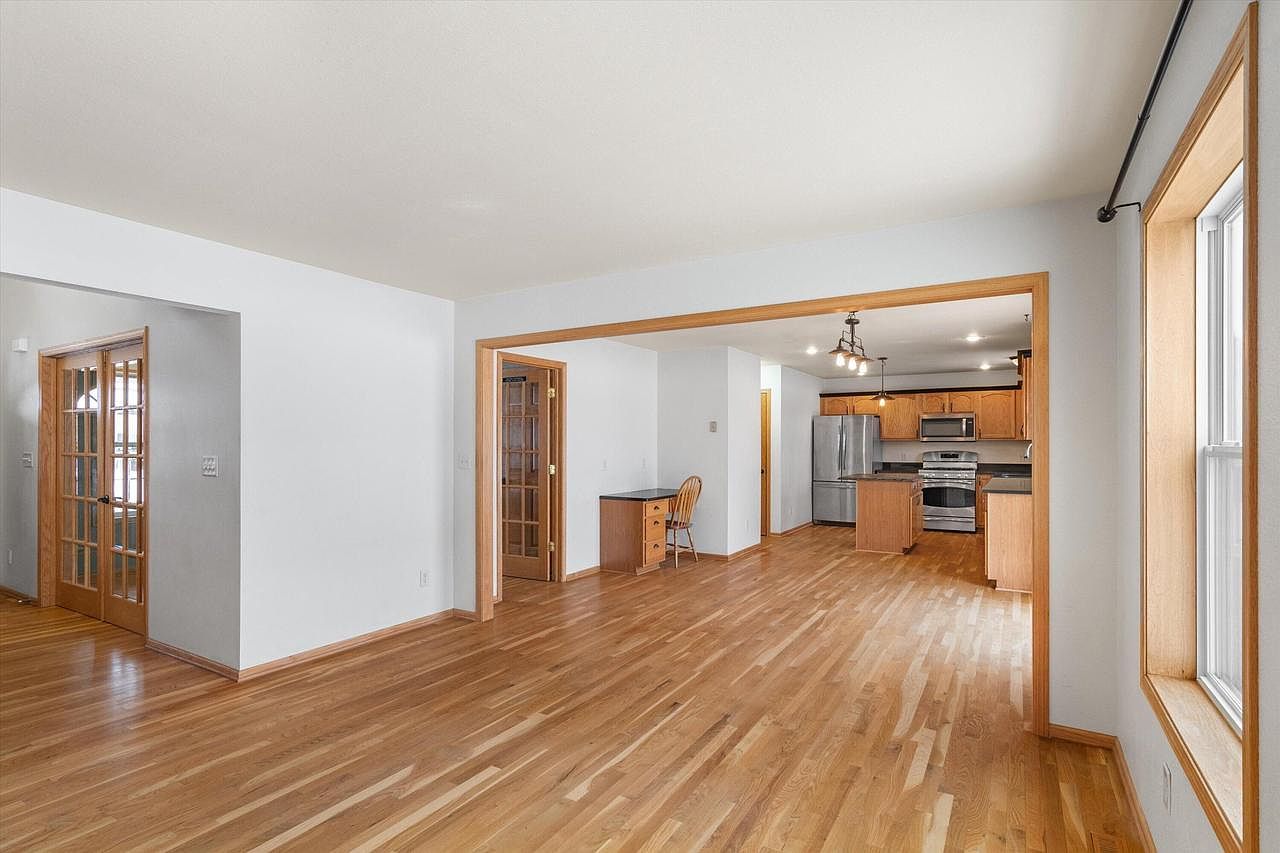 3212 E Lindy Ln Oak Creek, WI 53154  | Single Family