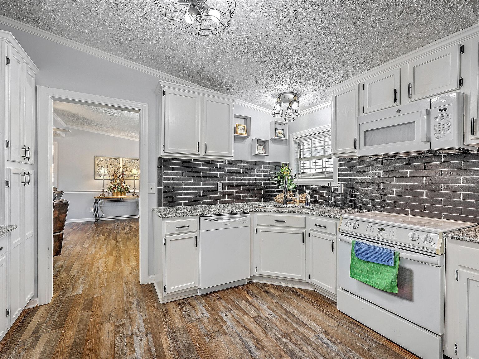 1009 Lion Heart Ln Summerton, SC 29148  | New build