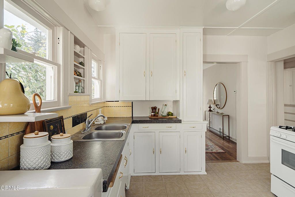 2843 Los Olivos Ln La Crescenta, CA 91214  | Single Family