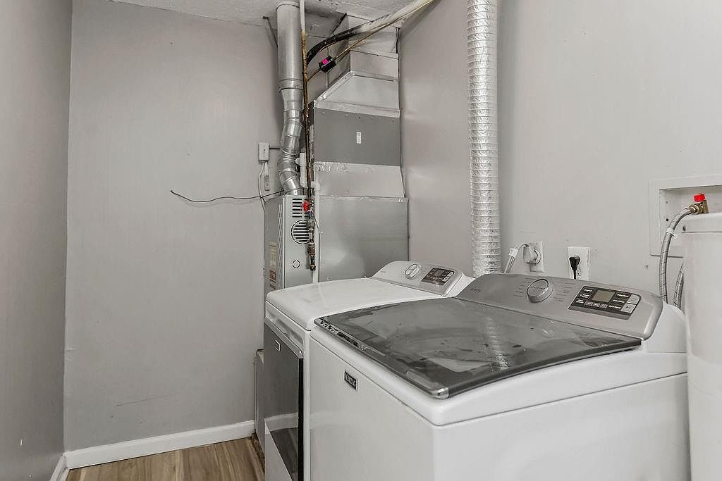 5436 College Ave Kansas City, MO 64130  | Single Family