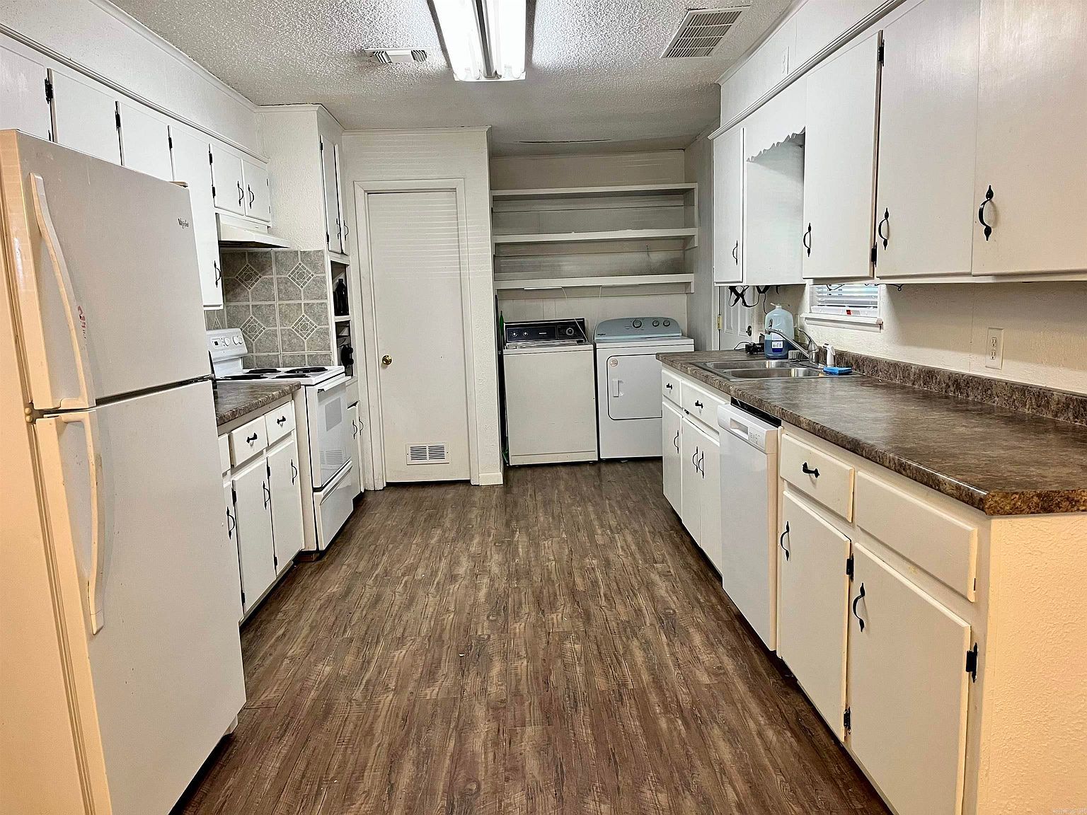 243 Elmwood Dr Hot Springs, AR 71901  | Single Family