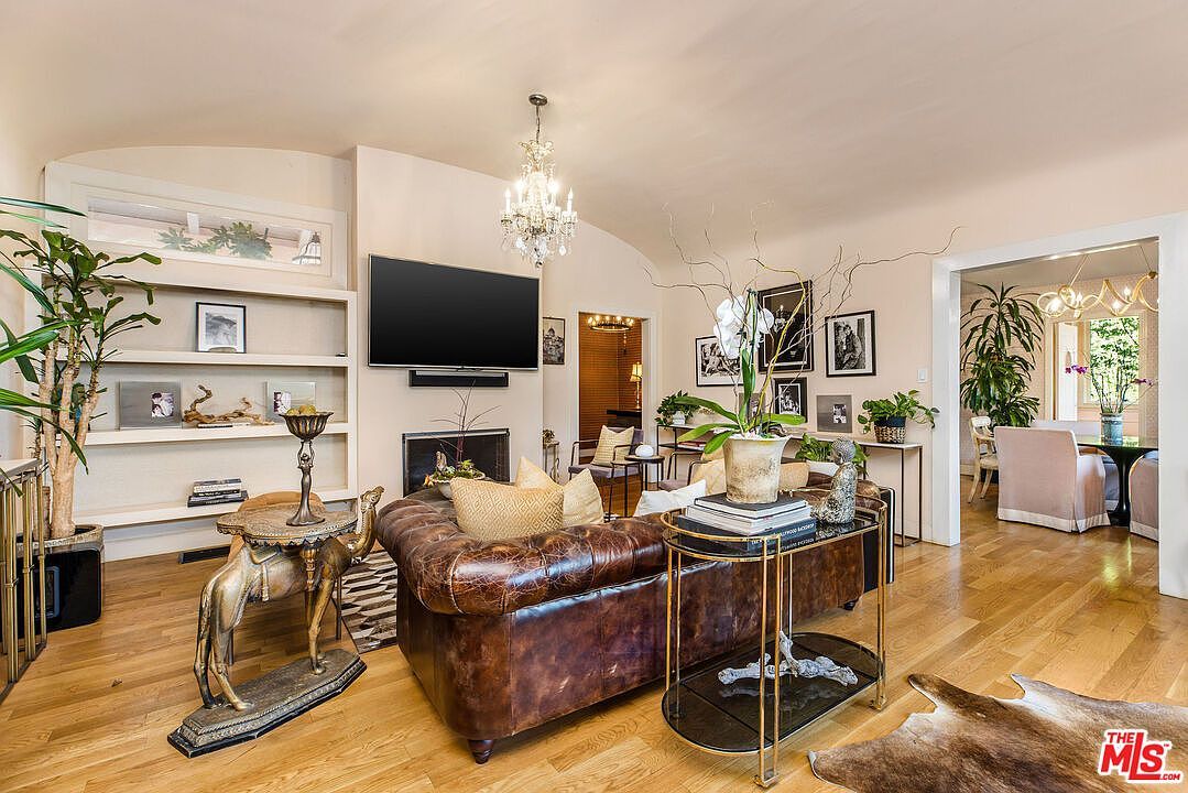 1641 N Crescent Heights Blvd Los Angeles, CA 90069  | Single Family