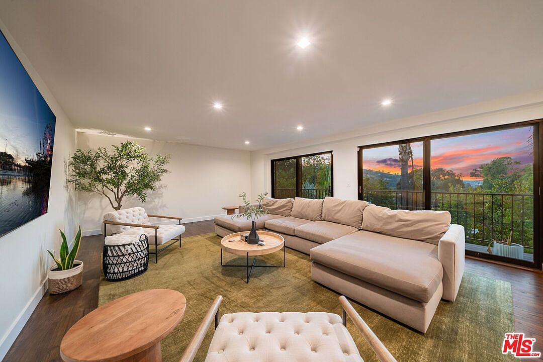 3236 Primera Ave Los Angeles, CA 90068  | Single Family