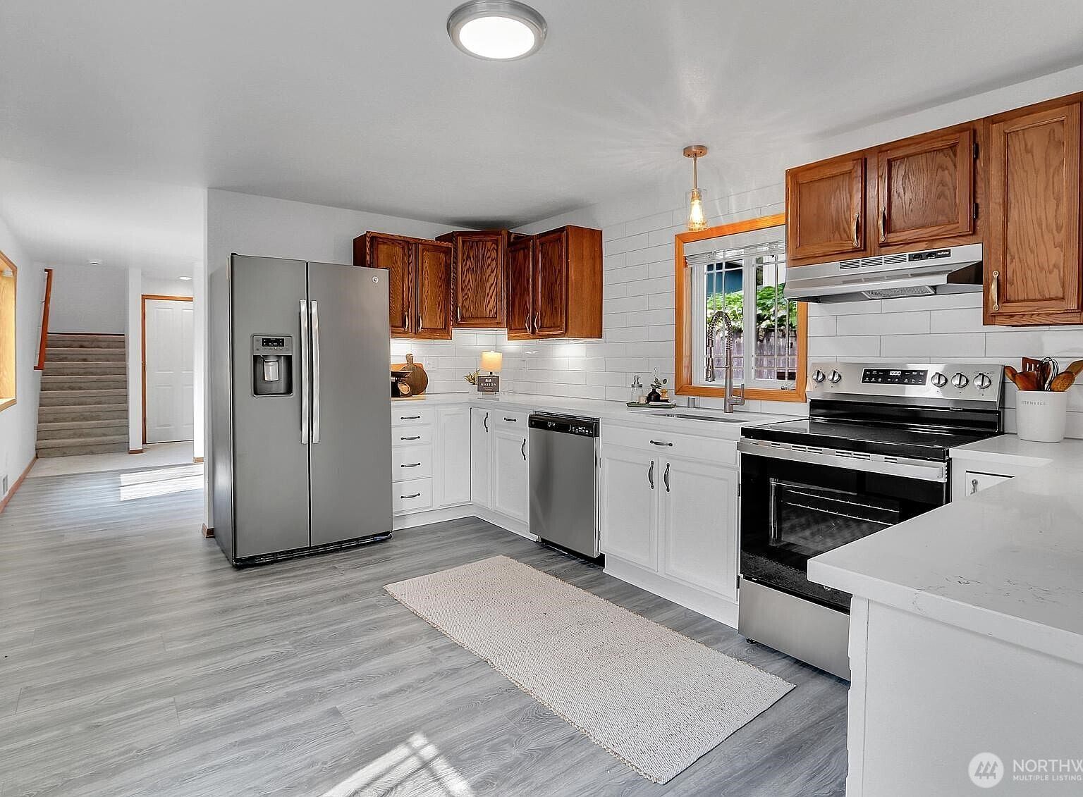 9912 Holly Dr #A Everett, WA 98204  | Condominium